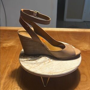 Lucky Brand Wedge Sandals